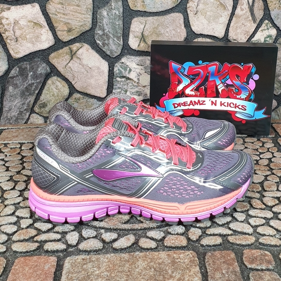 brooks ghost purple